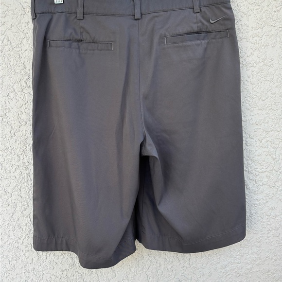 Nike Gray Flat Front Shorts for Casual Comfort‎ - Picture 3 of 9